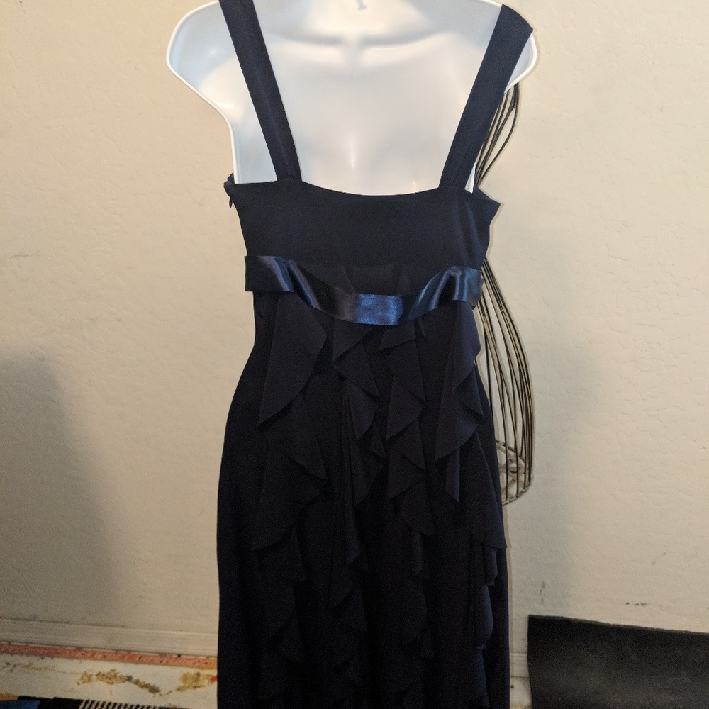 Dress - Picture 4 of 5